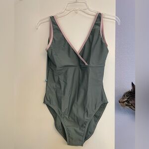 Imperfect Pointes leotard